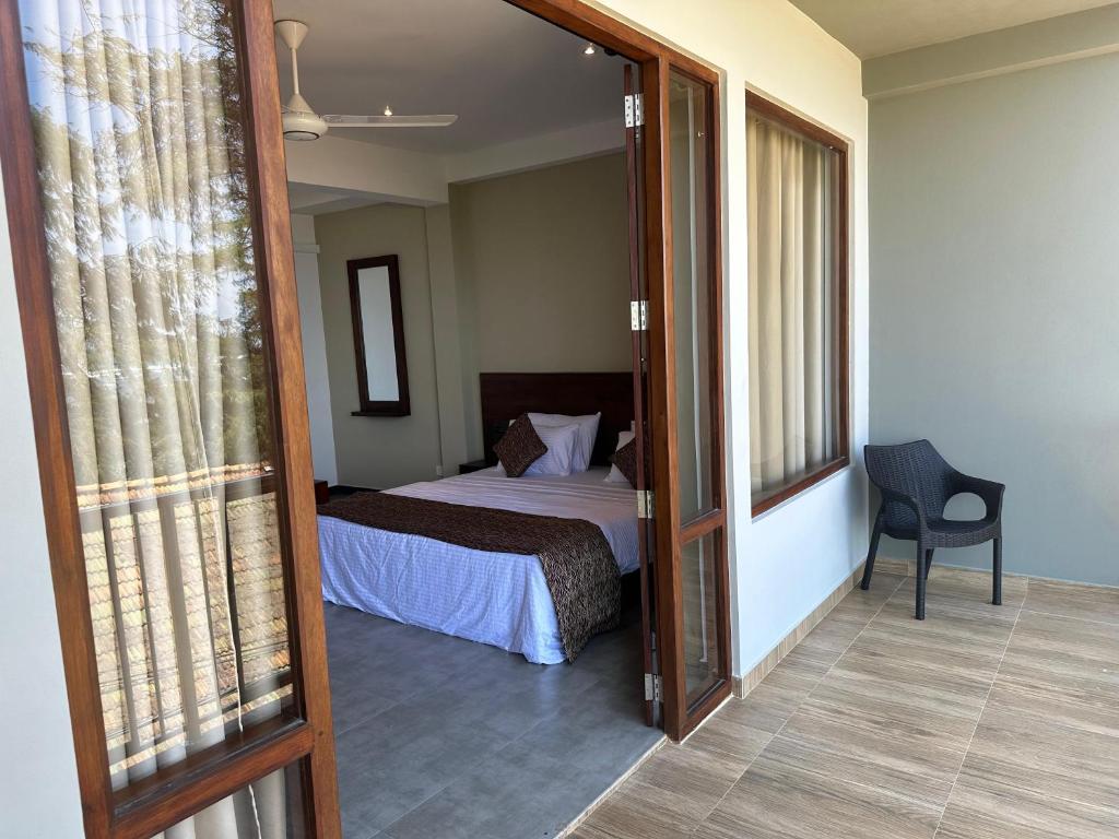 Deluxe Double Room with Balcony and Sea View